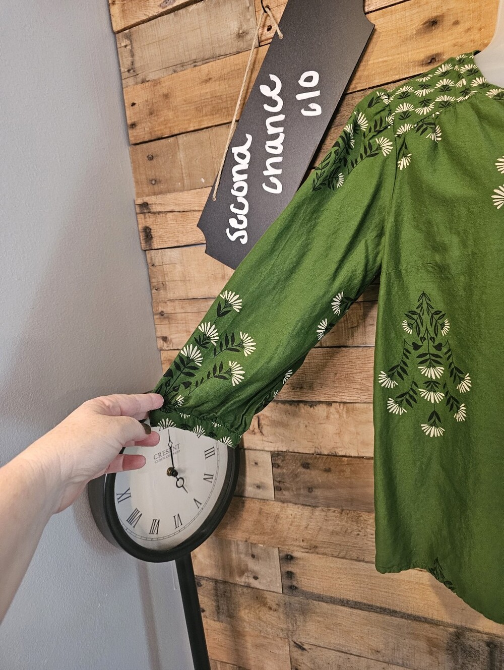 Knox Rose Women's 3/4 Sleeve Green Floral Embroidered Top Size M - Picture 9 of 13
